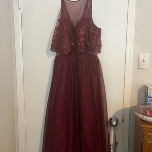 Elegant Burgundy Lace Dress